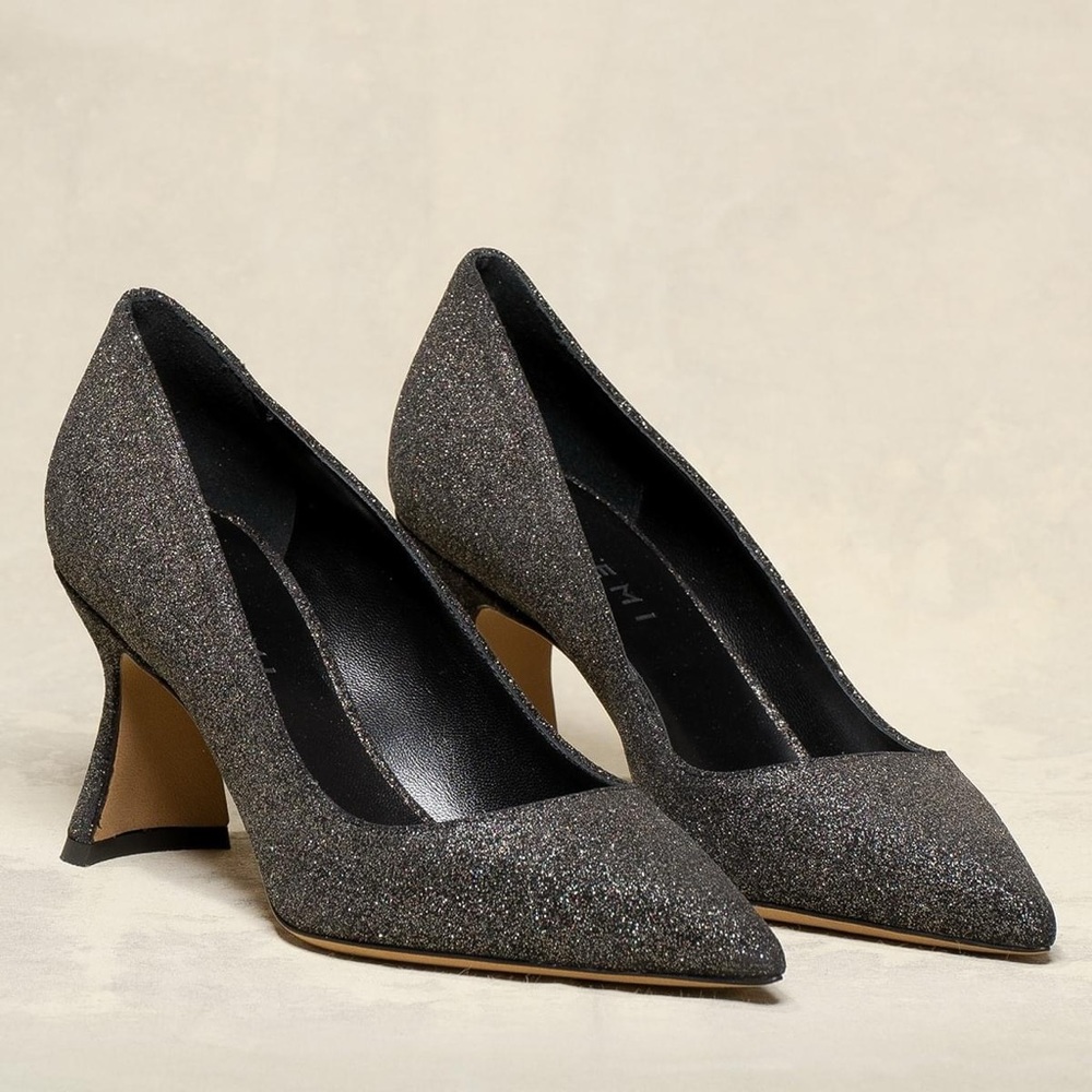 M Gemi pointed heels so beautifully size 41  pre owned were one time